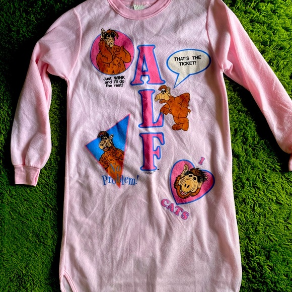 1980s Alf sleep shirt - Picture 1 of 4